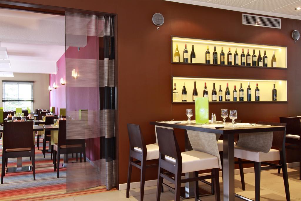 Mercure Hexagone Luxeuil Hotel Екстериор снимка