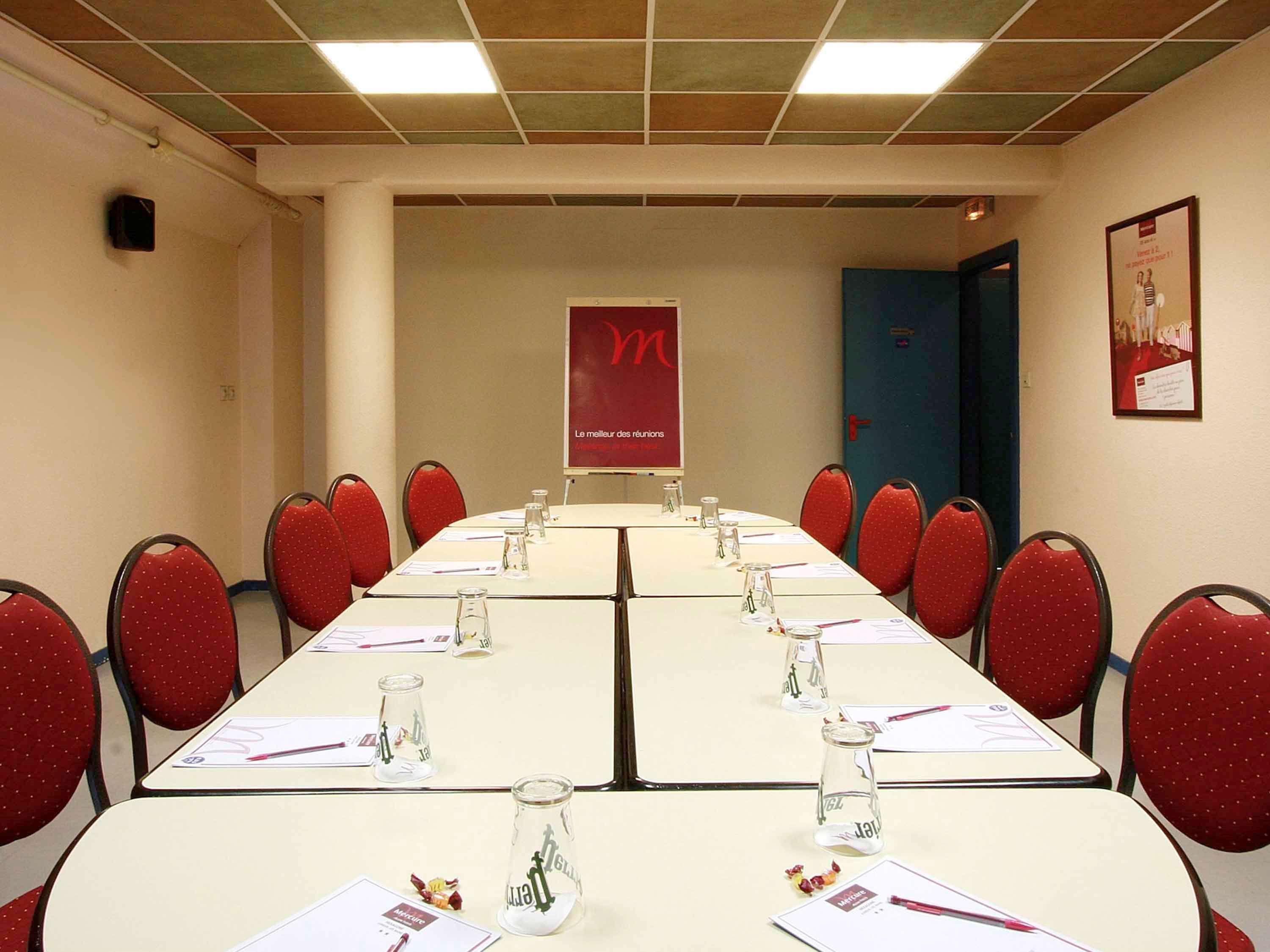 Mercure Hexagone Luxeuil Екстериор снимка