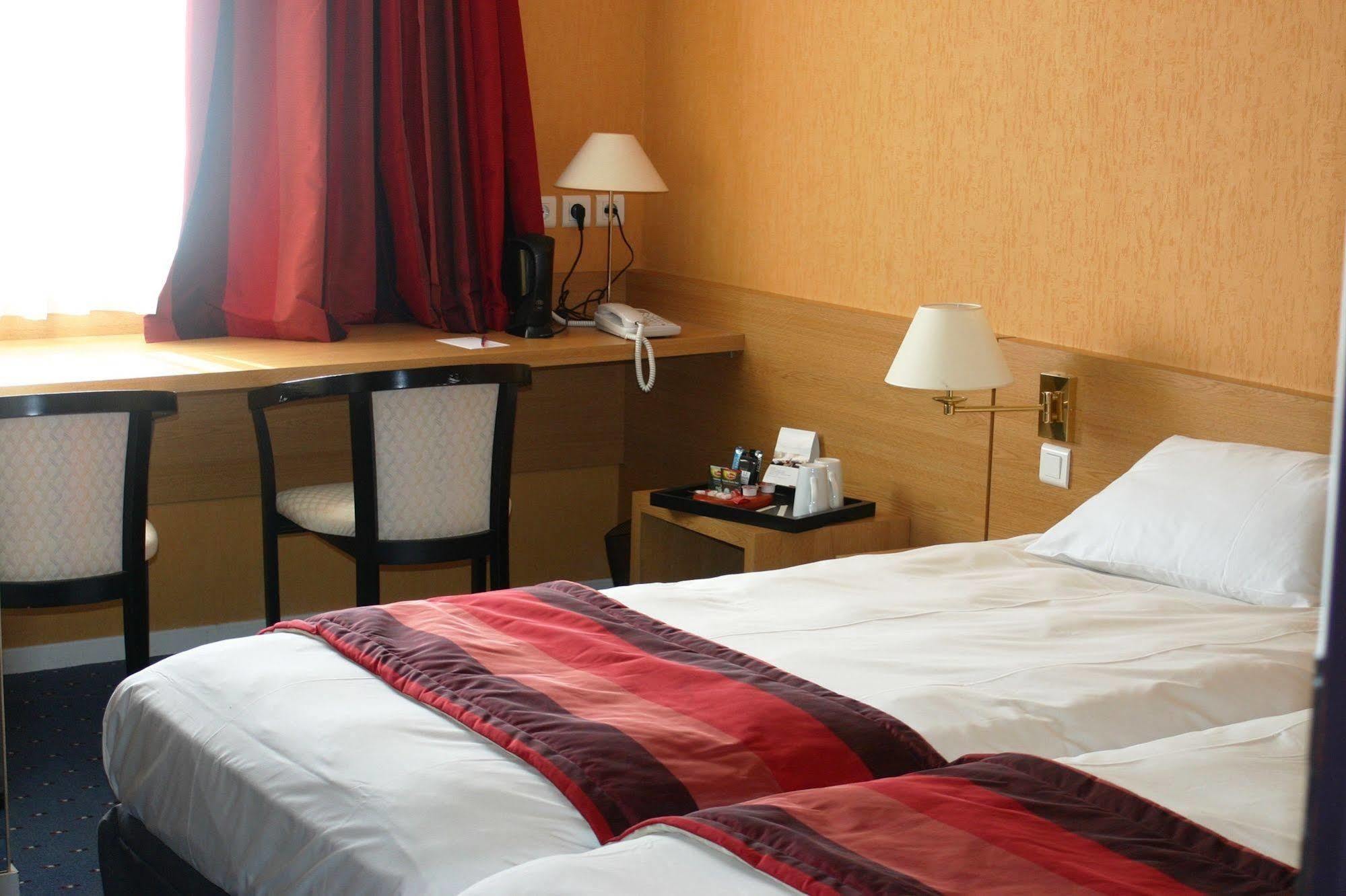 Mercure Hexagone Luxeuil Екстериор снимка